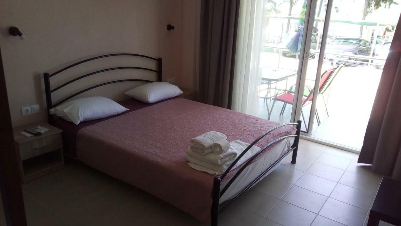 Persefoni Rooms Apartments & Mezonetes Toroni Exterior foto